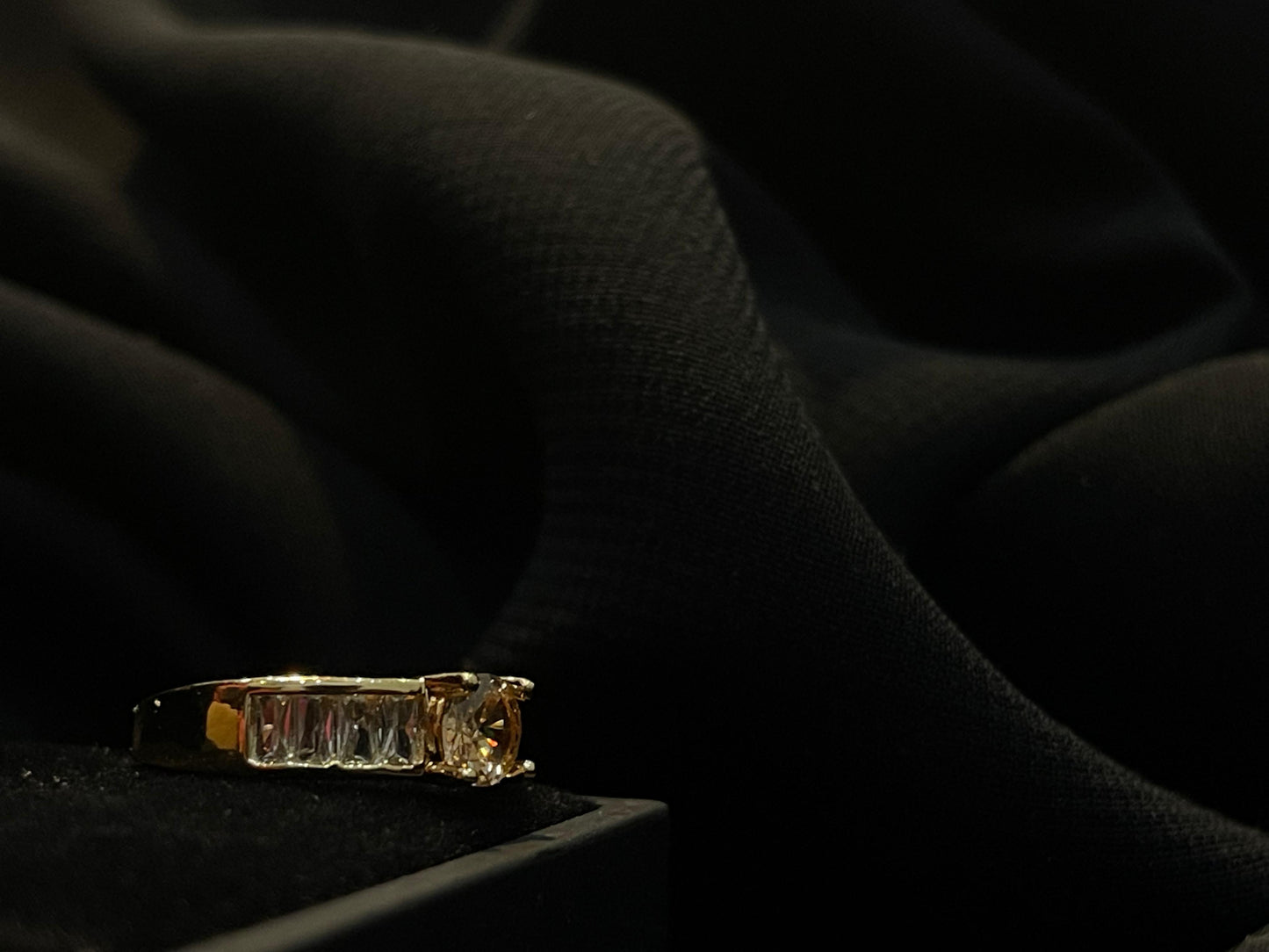 Women's Gold Diamond Ring