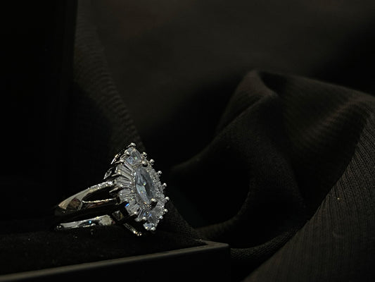 Women' Silver Diamond Ring