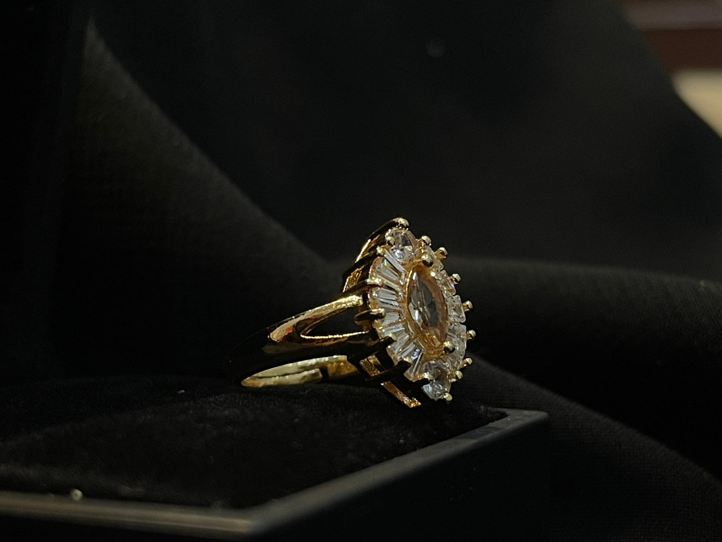 Women's Gold Diamond Ring