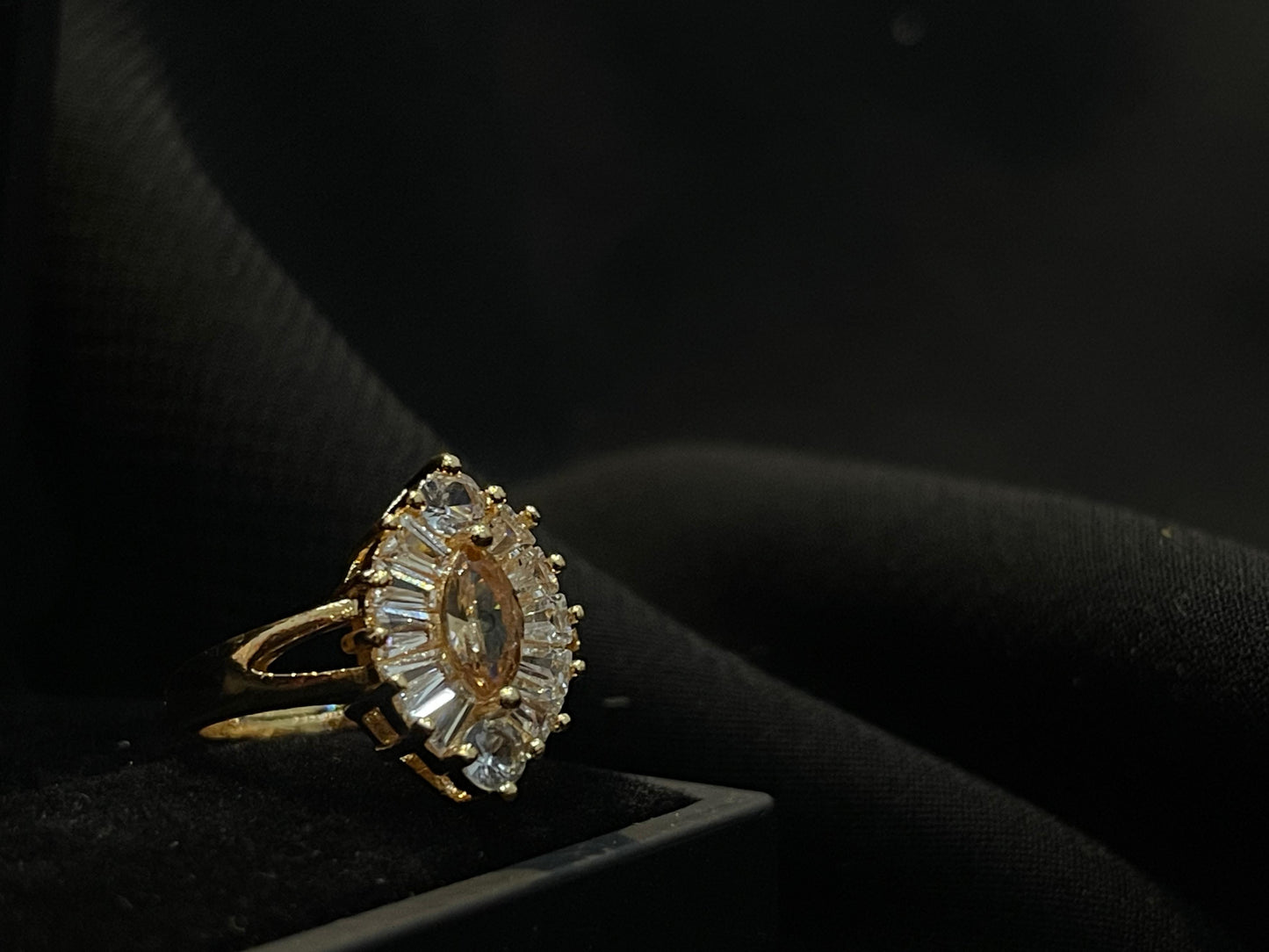 Women's Gold Diamond Ring