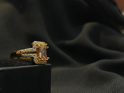 Women's Gold Diamond Ring