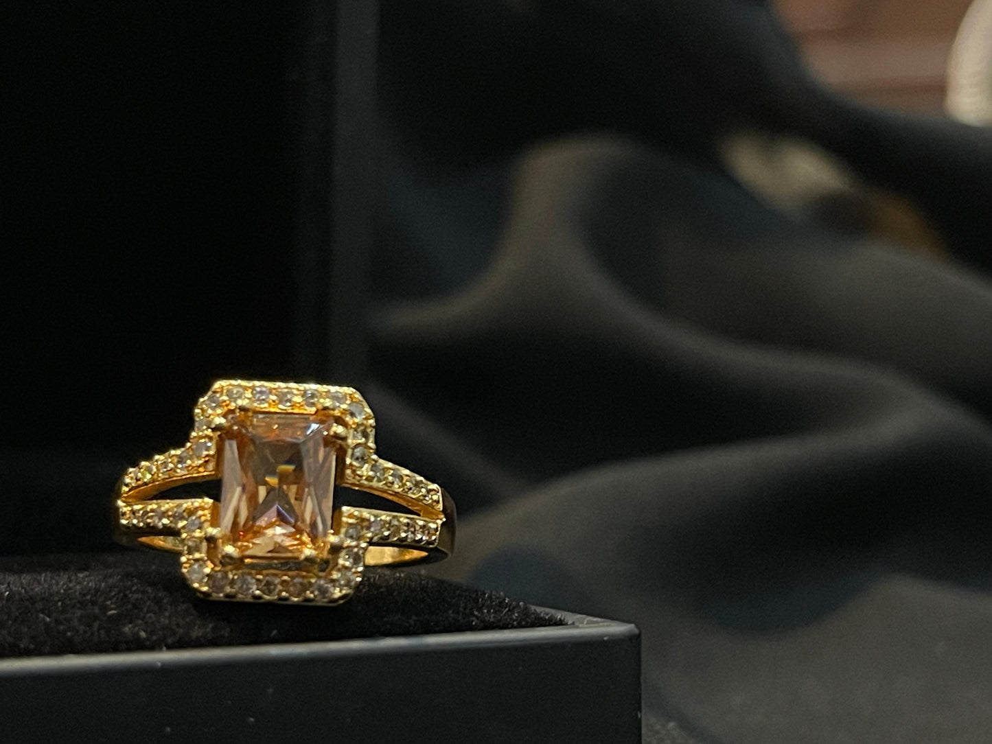 Women's Gold Diamond Ring