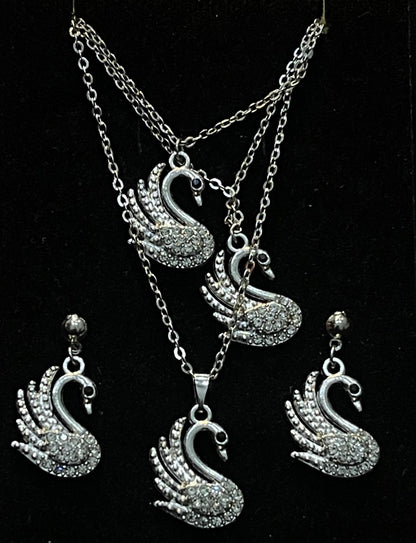 Women's Ducks Silver Necklace